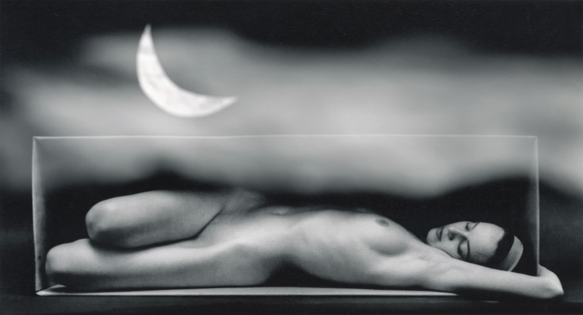Ruth Barnhard, Moonrise, 1962 - Galerie Albrecht (Frieze Masters 2026, Queering Modernism)