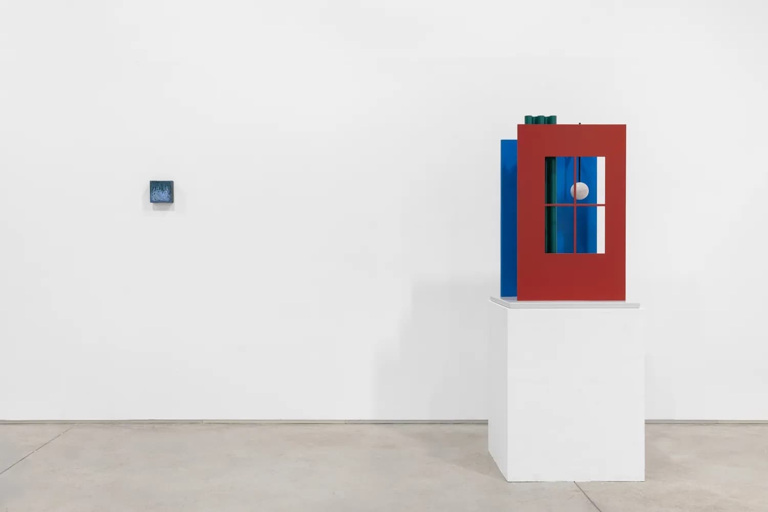 Installation view 1 of 4