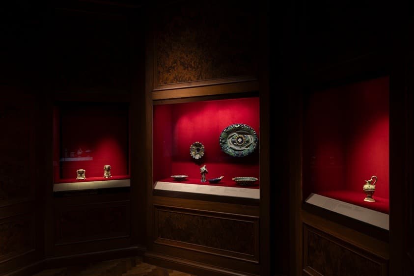 Installation view 4 of 8