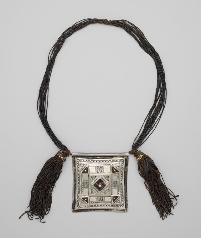 Amulet (Tcherot)