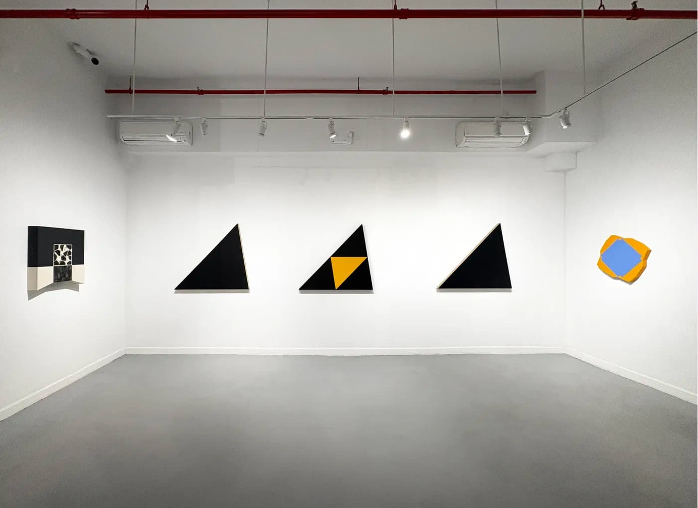 Installation view 4 of 5
