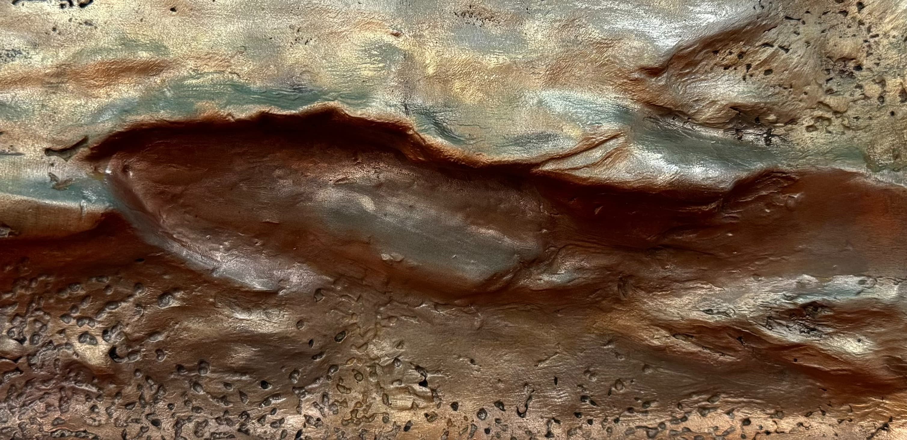 Rosha Yaghmai: Roving Wire