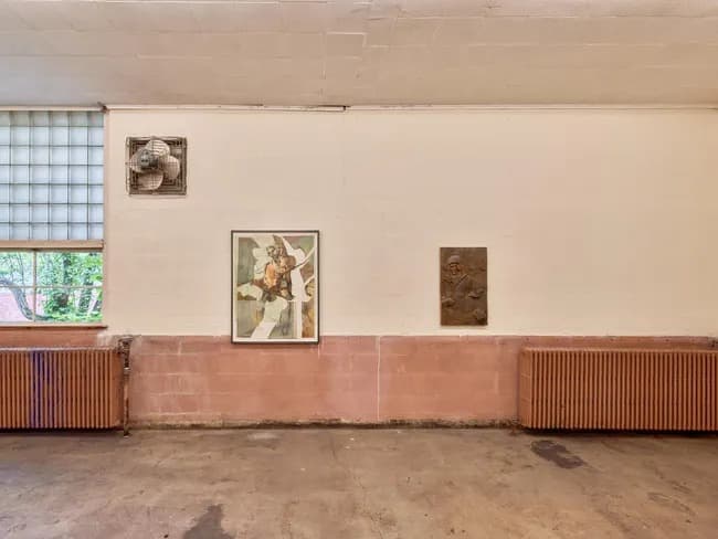 Installation view 1 of 6