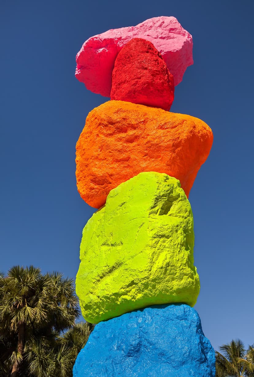 Ugo Rondinone, Miami Mountain, 2016, installation view, Collins Park, The Bass, Miami Beach