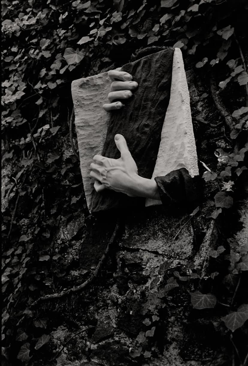El misterio / The Mystery, 1988, Yolanda Andrade. Gelatin silver print. Getty Museum. Gift of Daniel Greenberg and Susan Steinhauser. © Yolanda Andrade