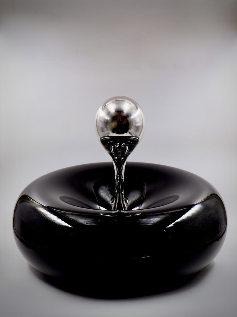 Minami Oya, Impact Horizon 6, 2026, hand-blown glass