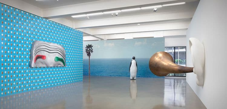 John Baldessari: Sculptures
